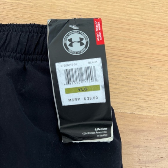 Under Armour Short Youth Large Headgear Loose  Interior Drawstring NWT - Picture 4 of 6